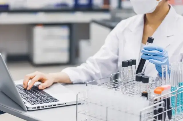 AGA治療開始後も血液検査が必要な理由とタイミングは？