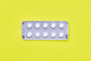 AGAの飲み薬の種類と効果を専門医が徹底解説!正しい服用方法・副作用・価格まで