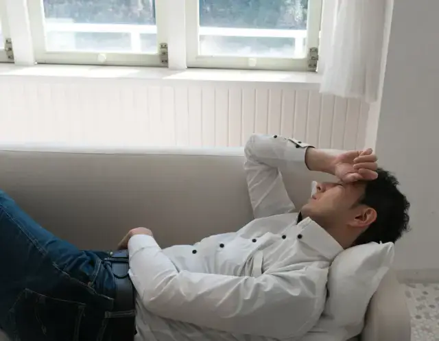 薄毛治療中に肝機能障害になるとどんな症状が現れる？